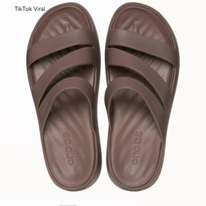 CROCS Women’s Brown Slide Sandals